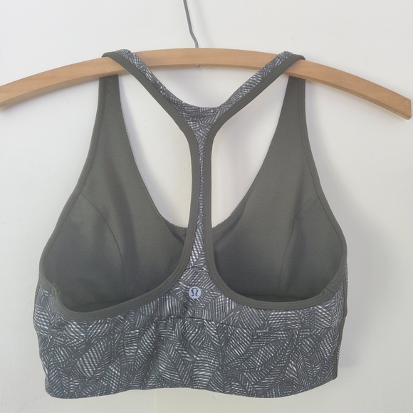 Lululemon Cool to Street bra green leaf pattern - Picture 5 of 10